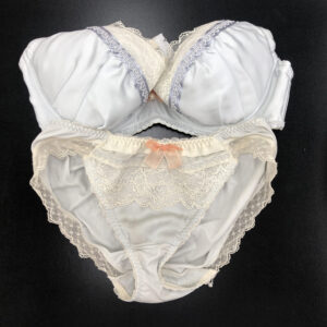 Alternative view of ブラジャー&パンティSet 甲府市在住 K・Sさん 20代 Eカップ 清楚