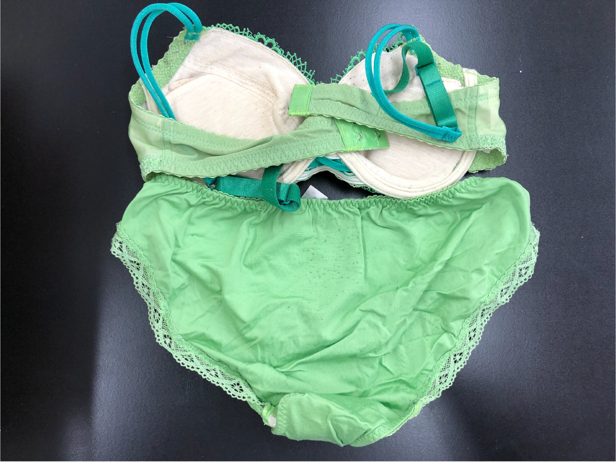 ブラジャー&パンティSet 【着衣画像付き】葛飾区在住 H・Sさん 20代 Dカップ おねぇさん - 画像 (5)