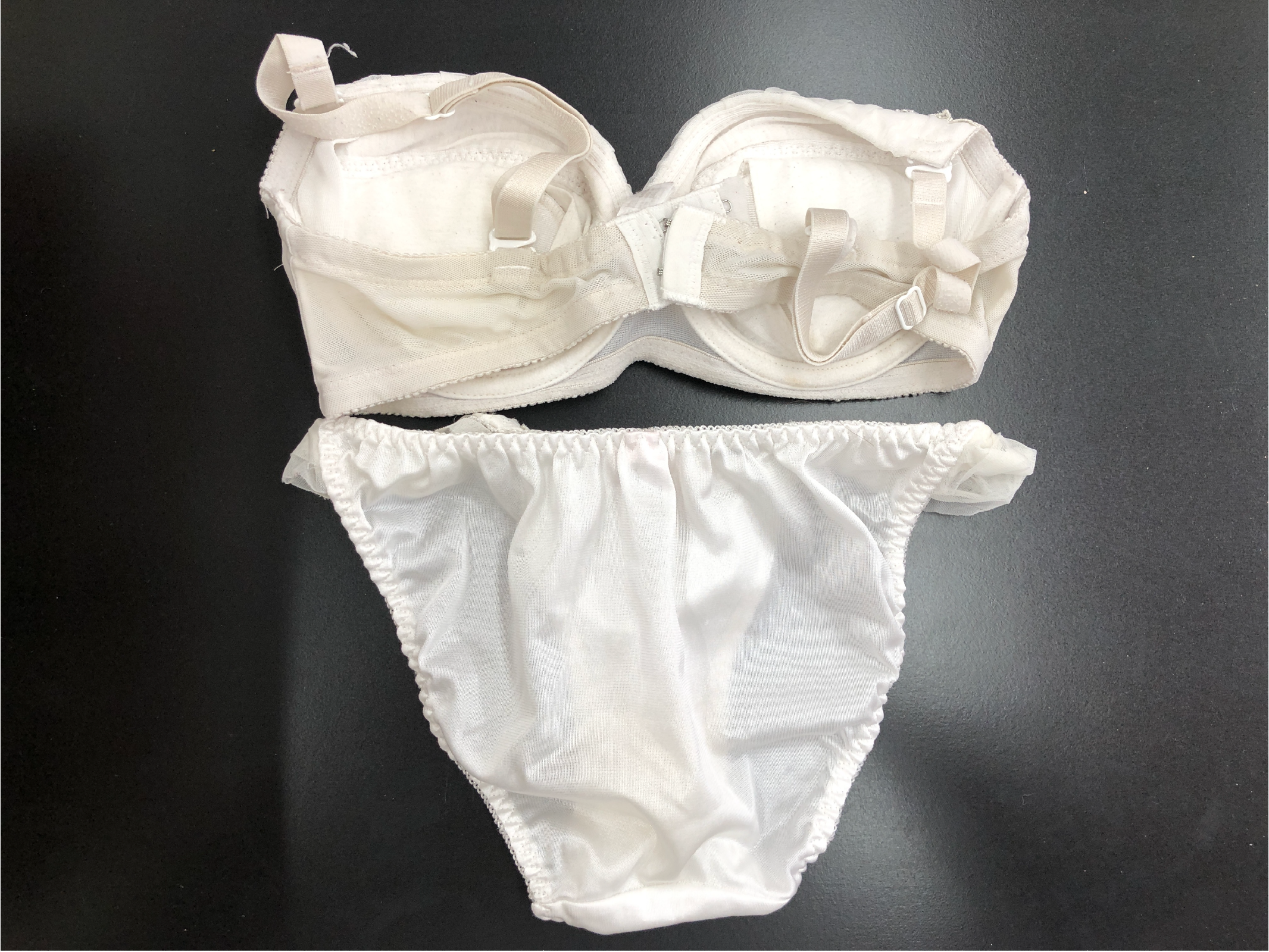 ブラジャー&パンティSet 【着衣画像付き】広島市在住 M・Iさん 30代 Fカップ 人妻 - 画像 (5)